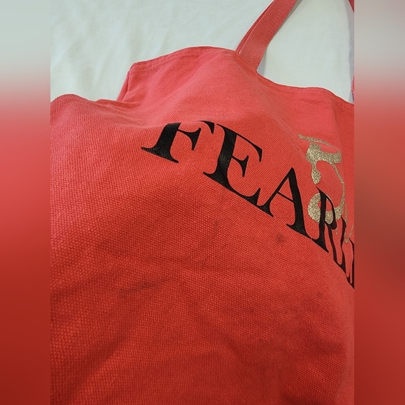 Lancome Paris Red 'Be Fearless' Tote Shoulder bag - Picture 9 of 10